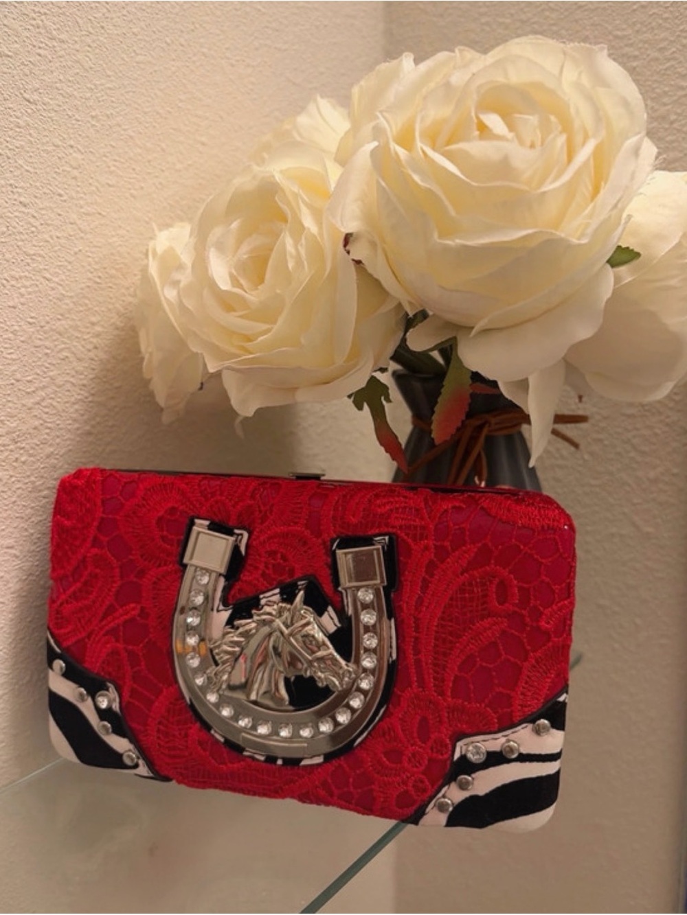 Red Horse & Horseshoe Embellished Women's Clutch Wallet - Picture 6 of 14